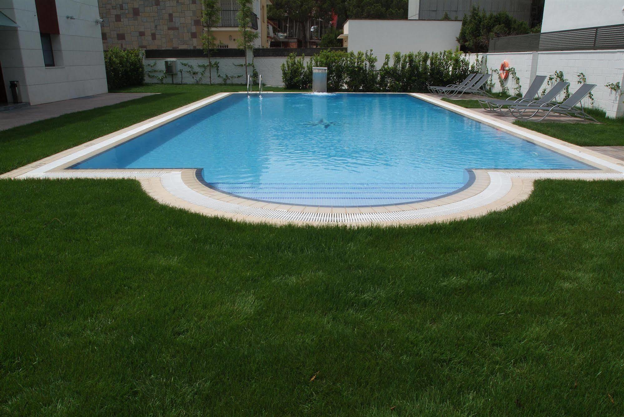 Apartamentos Royal Marina Gardens Castelldefels Eksteriør bilde