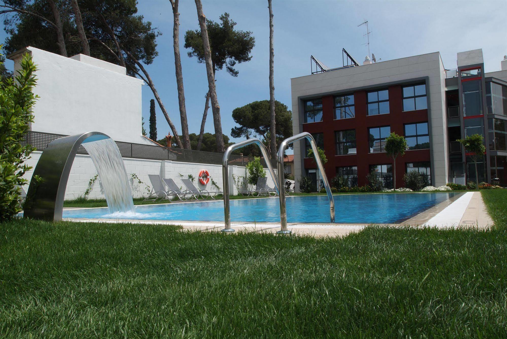 Apartamentos Royal Marina Gardens Castelldefels Eksteriør bilde