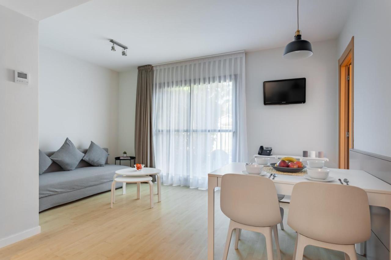 Apartamentos Royal Marina Gardens Castelldefels Eksteriør bilde
