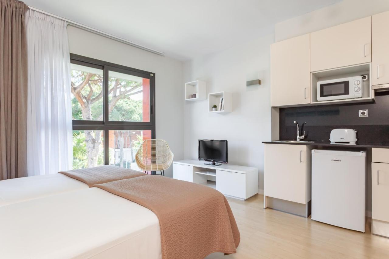 Apartamentos Royal Marina Gardens Castelldefels Eksteriør bilde